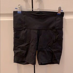 Lululemon Fast & Free 6” Shorts, BLACK, Size 6